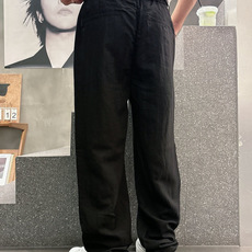 杰尼亚 新款直筒长裤,高级优质莱塞尔天丝面料,细腻柔软程度非同一般。标识增添看点,处处彰显独特的风格魅力 杰尼亚 新款直筒长裤,高级优质莱塞尔天丝面料,细腻柔软程度非同一般。标识增添看点,处处彰显独特的风格魅力
