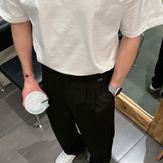 杰尼亚 新款直筒长裤,高级优质莱塞尔天丝面料,细腻柔软程度非同一般。标识增添看点,处处彰显独特的风格魅力 杰尼亚 新款直筒长裤,高级优质莱塞尔天丝面料,细腻柔软程度非同一般。标识增添看点,处处彰显独特的风格魅力