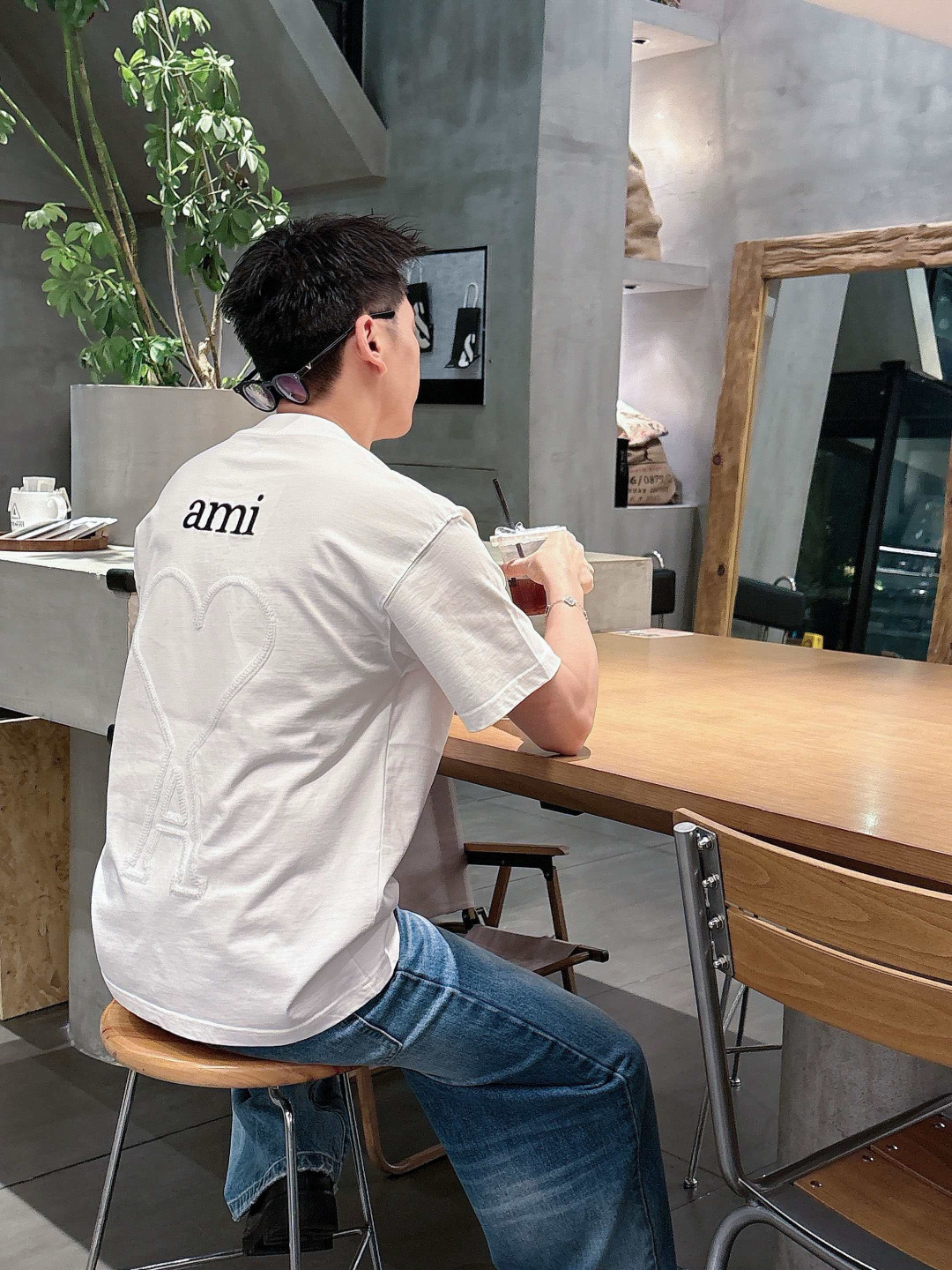 26新款短袖阔版T恤颜色：黑，白尺码：M-3XL