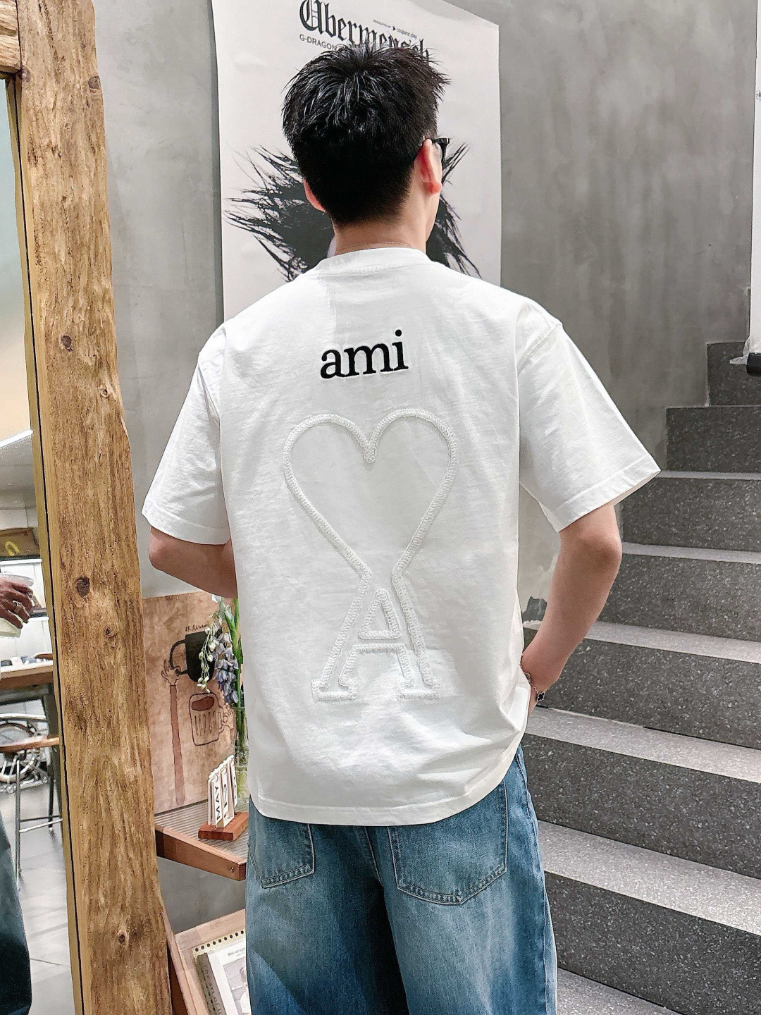 26新款短袖阔版T恤颜色：黑，白尺码：M-3XL