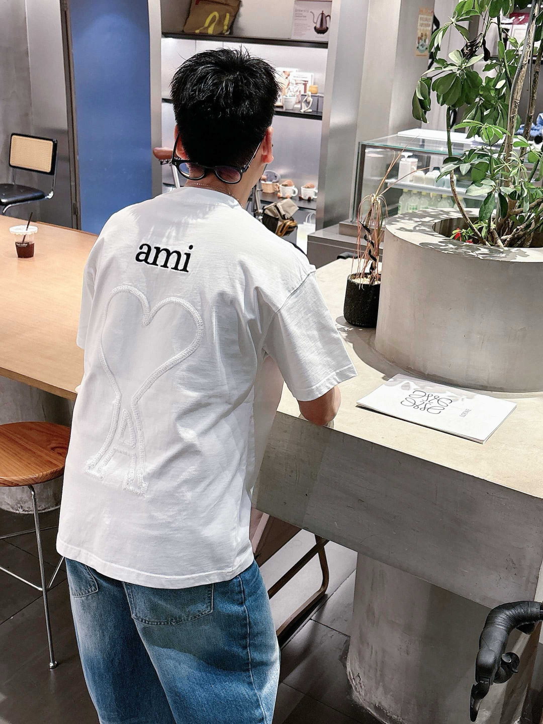 26新款短袖阔版T恤颜色：黑，白尺码：M-3XL