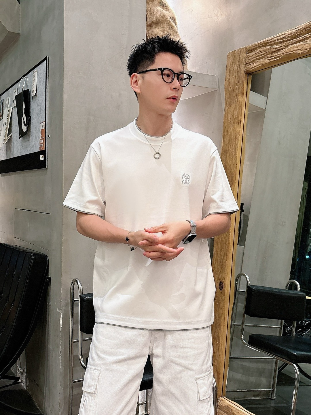 2026 S/S New 新品1.颜色：黑色 白色 藏青色 金铜色2.尺码:M-5XL3.版型:微阔短袖