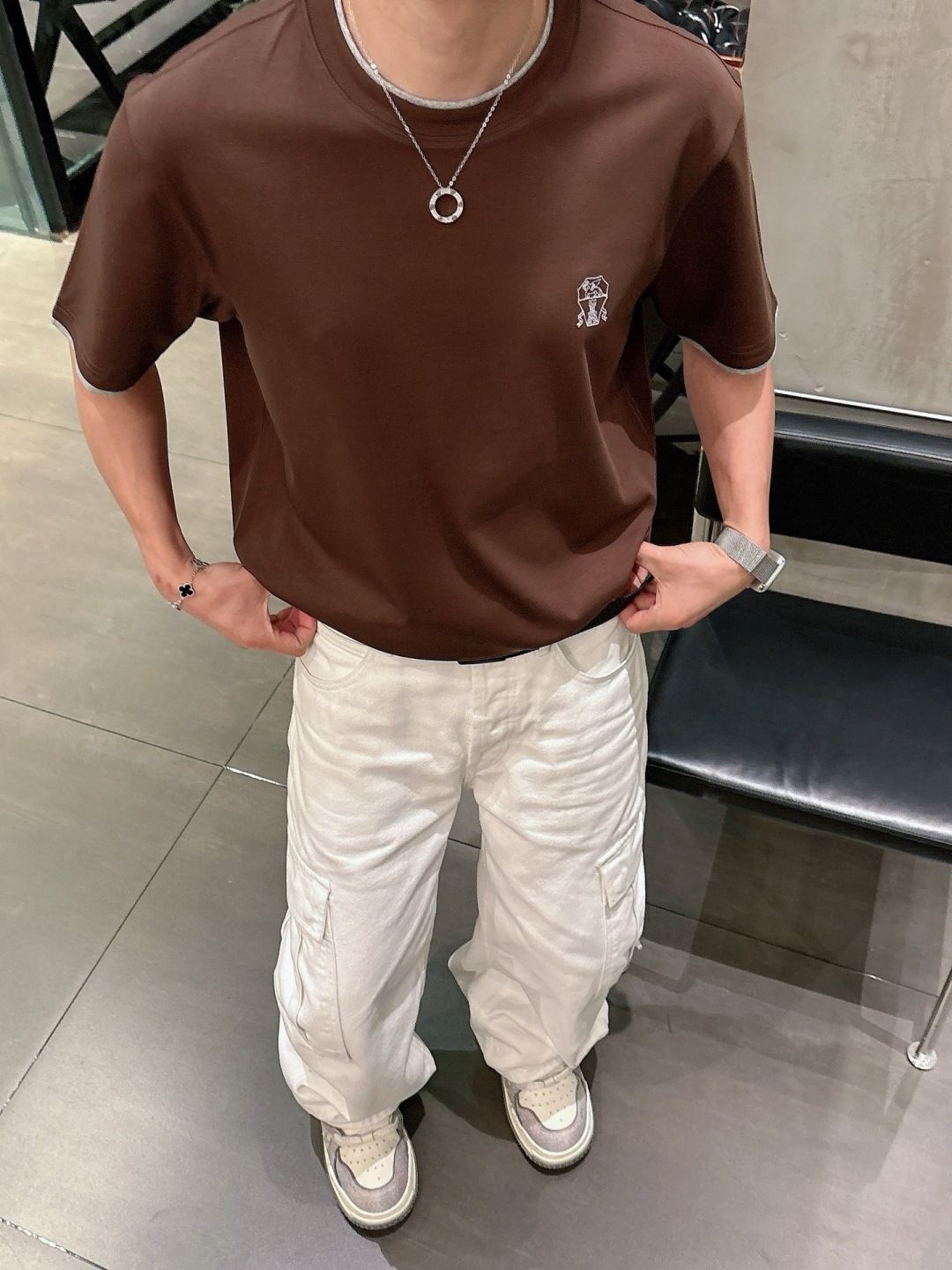 2026 S/S New 新品1.颜色：黑色 白色 藏青色 金铜色2.尺码:M-5XL3.版型:微阔短袖