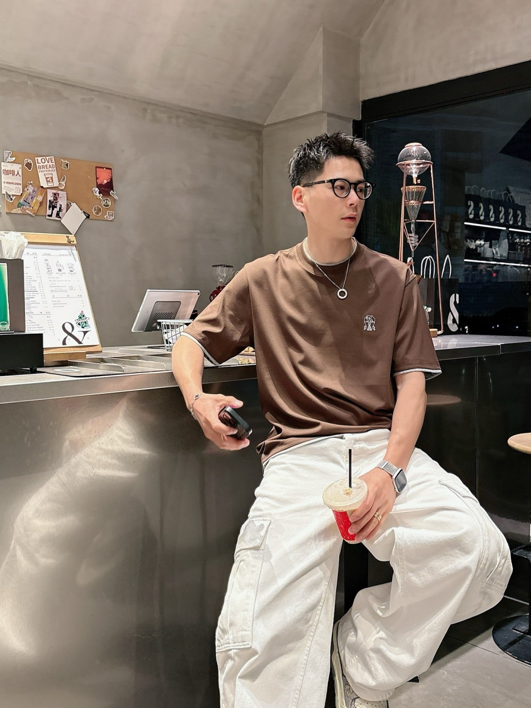 2026 S/S New 新品1.颜色：黑色 白色 藏青色 金铜色2.尺码:M-5XL3.版型:微阔短袖