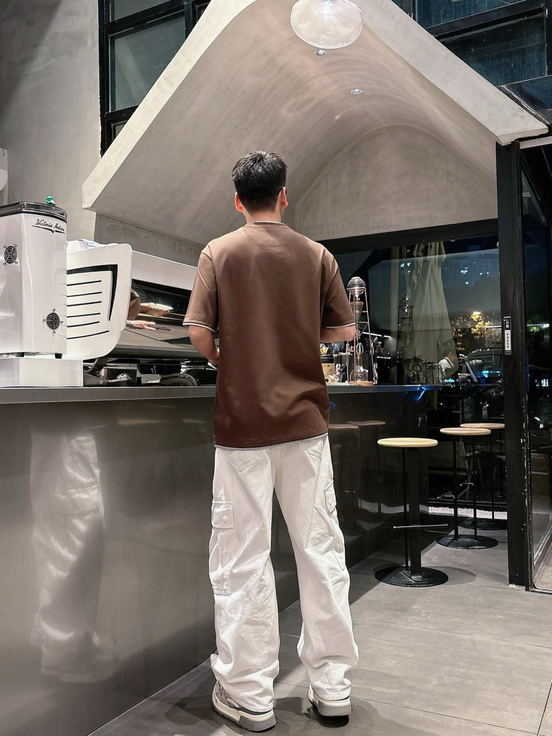 2026 S/S New 新品1.颜色：黑色 白色 藏青色 金铜色2.尺码:M-5XL3.版型:微阔短袖