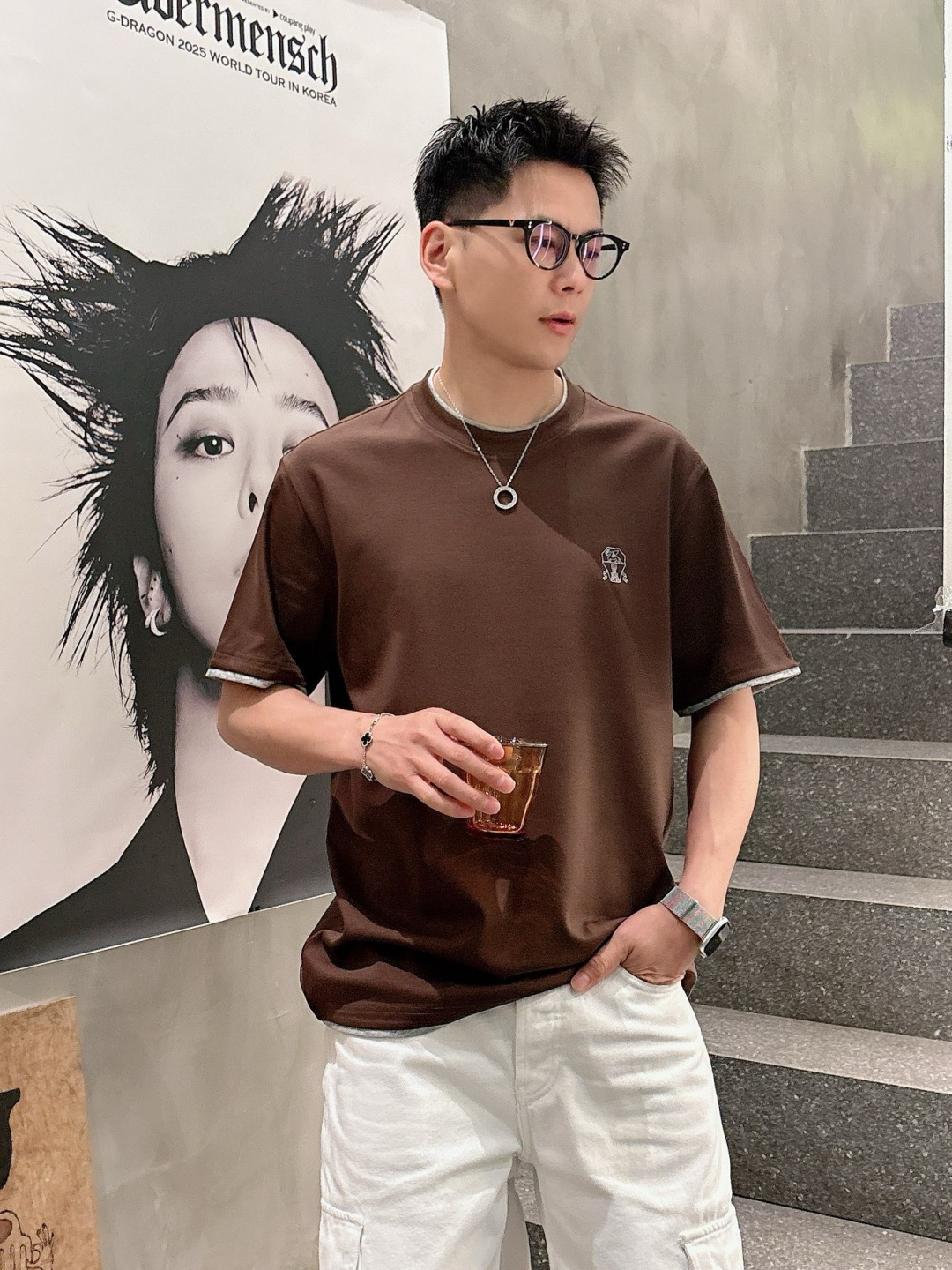 2026 S/S New 新品1.颜色：黑色 白色 藏青色 金铜色2.尺码:M-5XL3.版型:微阔短袖