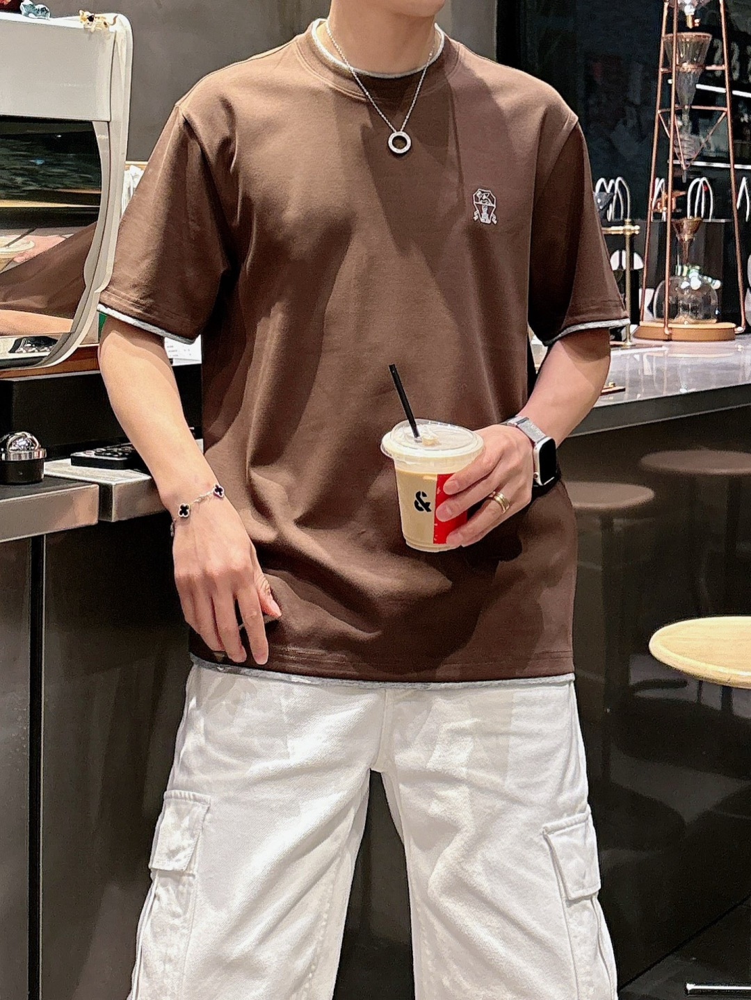 2026 S/S New 新品1.颜色：黑色 白色 藏青色 金铜色2.尺码:M-5XL3.版型:微阔短袖