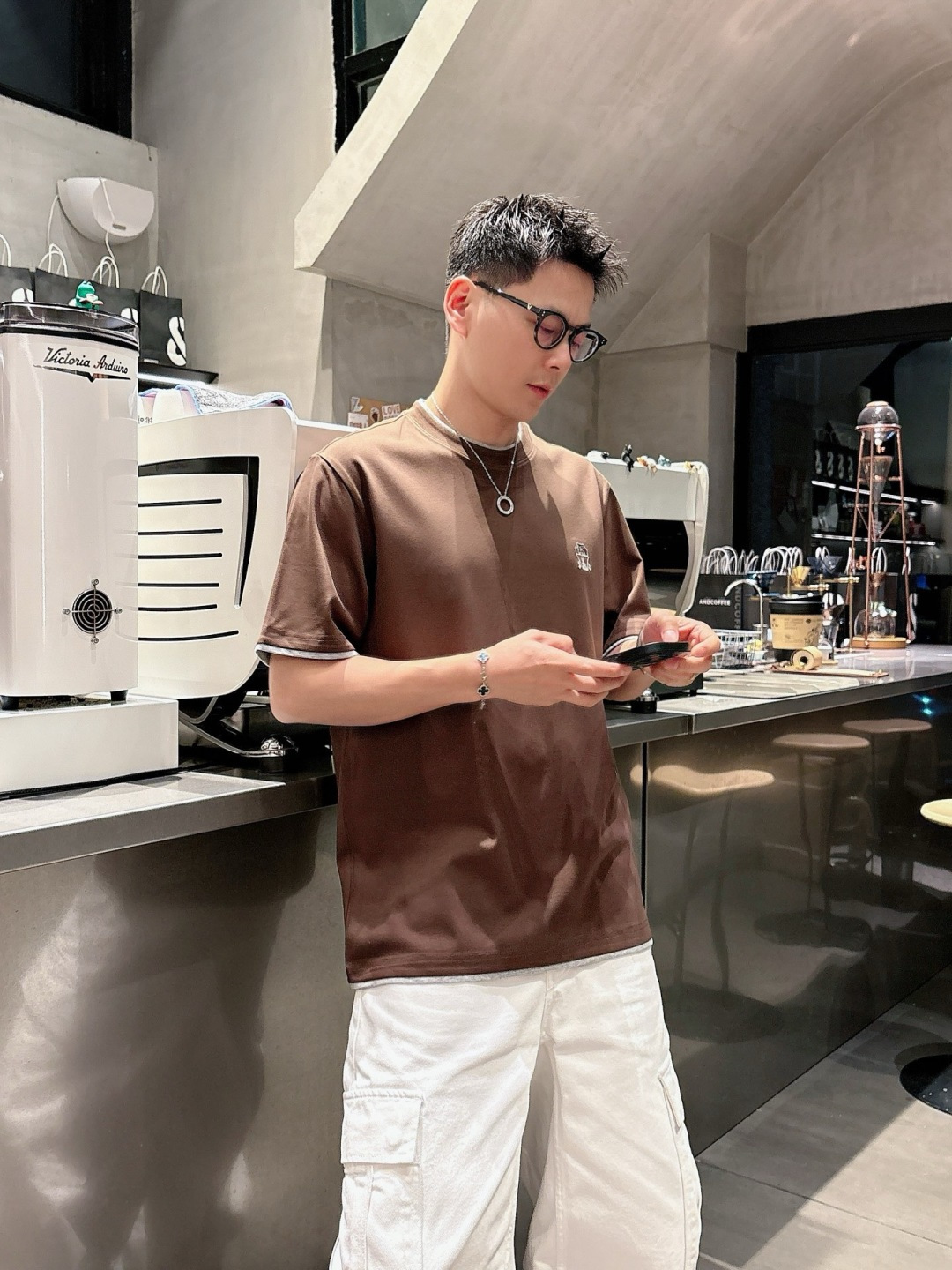 2026 S/S New 新品1.颜色：黑色 白色 藏青色 金铜色2.尺码:M-5XL3.版型:微阔短袖