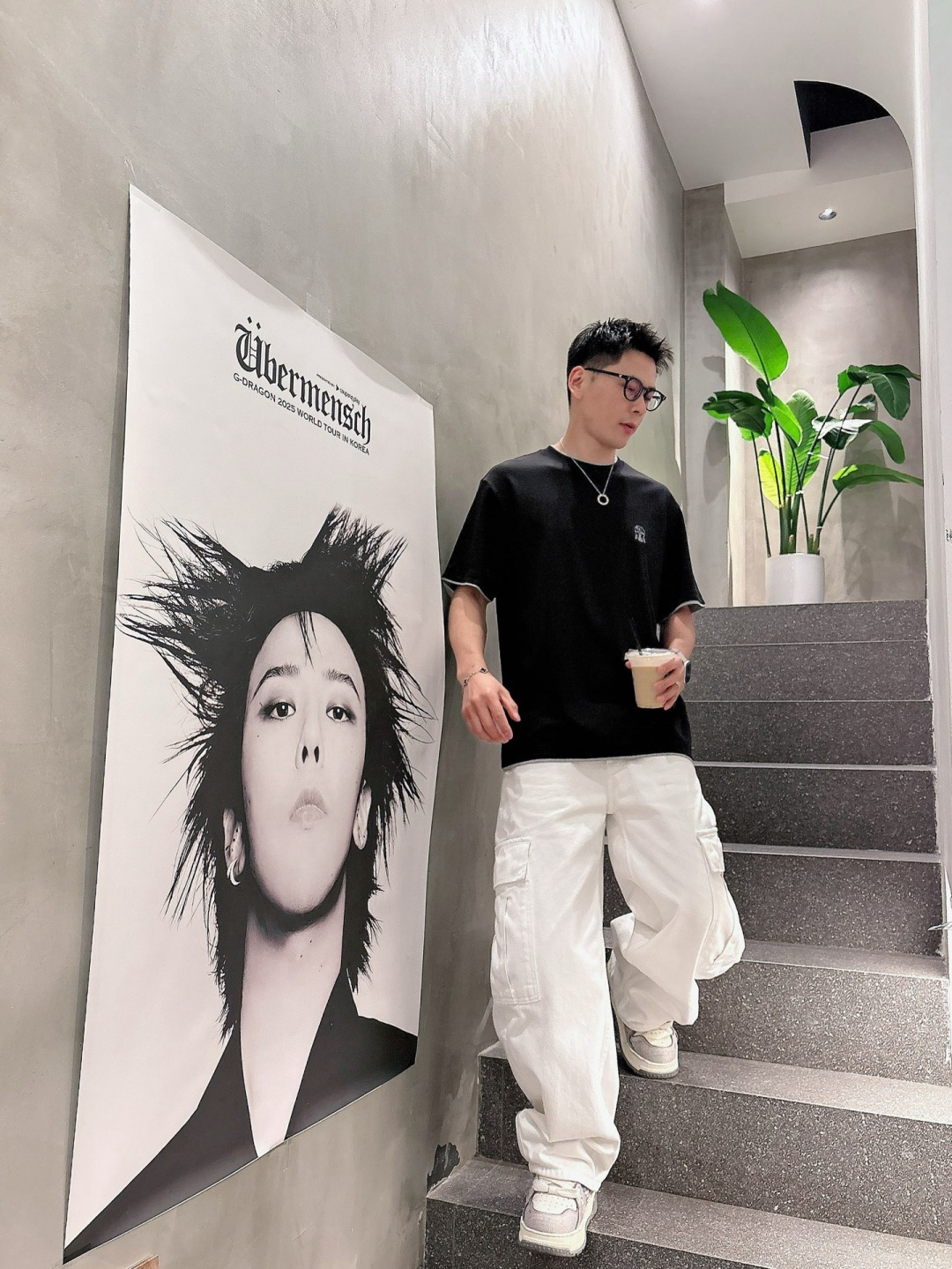 2026 S/S New 新品1.颜色：黑色 白色 藏青色 金铜色2.尺码:M-5XL3.版型:微阔短袖