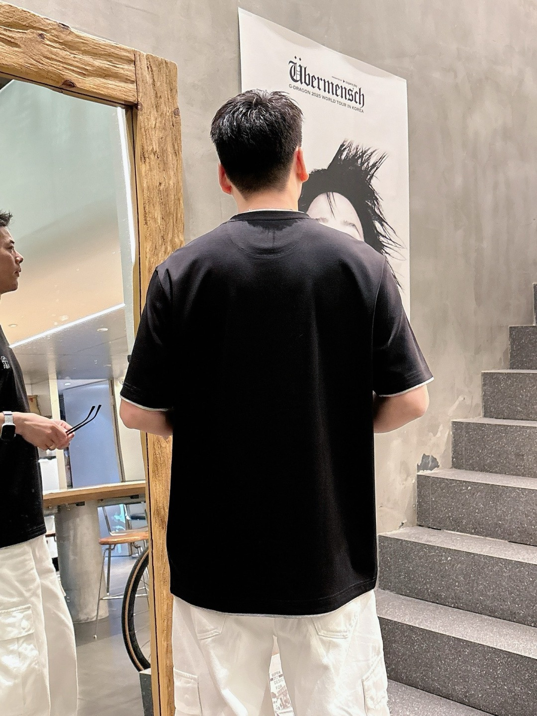 2026 S/S New 新品1.颜色：黑色 白色 藏青色 金铜色2.尺码:M-5XL3.版型:微阔短袖