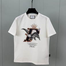 PHILIPP PLEIN SS26春夏新品Eagle印花标识短袖T恤,正面饰有鹰、皇冠和字母组合设计, PHILIPP PLEIN SS26春夏新品Eagle印花标识短袖T恤,正面饰有鹰、皇冠和字母组合设计,