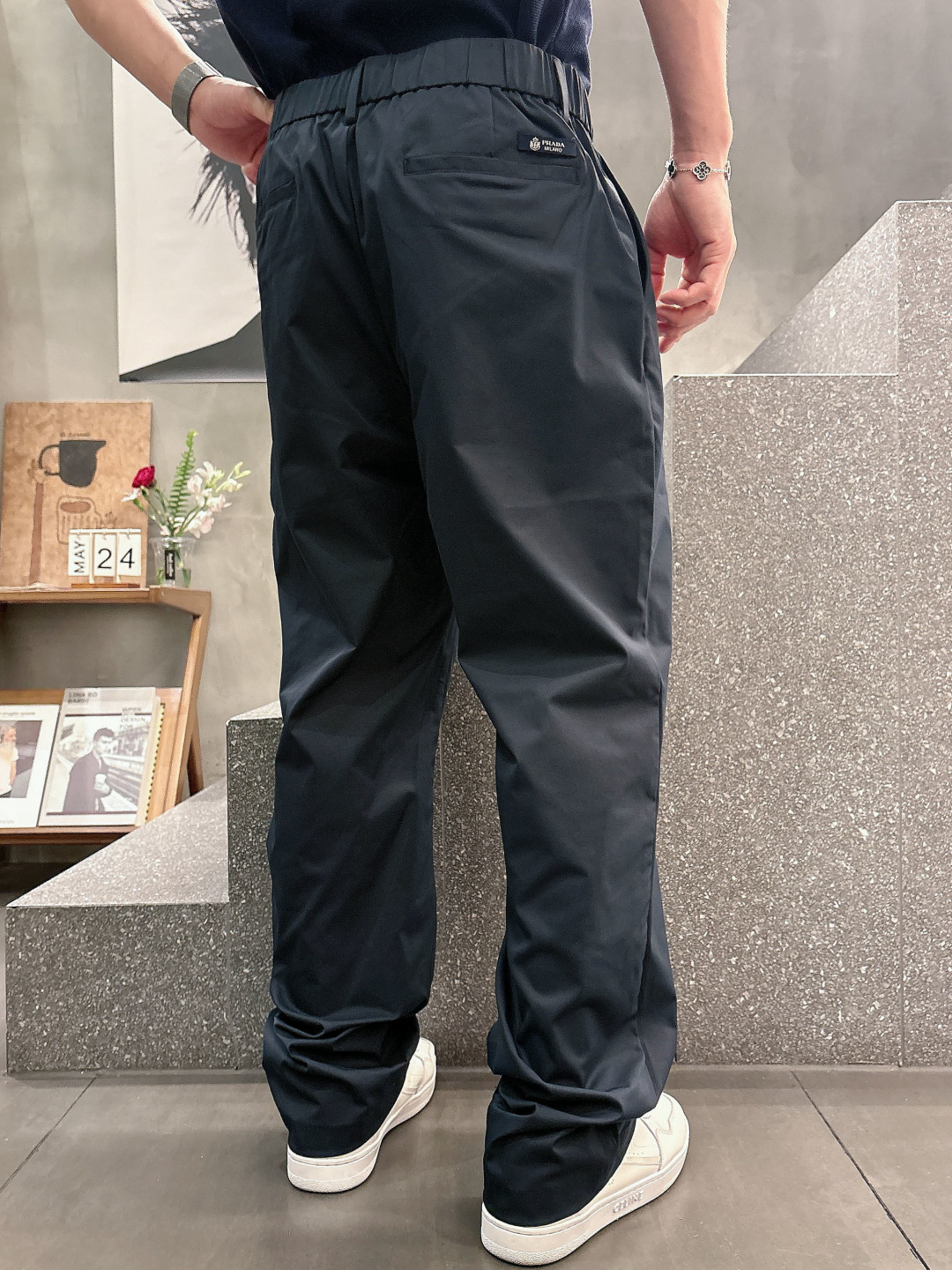 2026 春夏新品 Loro piana 休闲裤颜色：黑色 蓝色 杏色码数：M-3XL