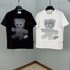 PHILIPP PLEIN SS26春夏新品泰迪熊水晶嵌饰短袖T恤,正面饰泰迪熊水晶+右下角有印花品牌签 PHILIPP PLEIN SS26春夏新品泰迪熊水晶嵌饰短袖T恤,正面饰泰迪熊水晶+右下角有印花品牌签