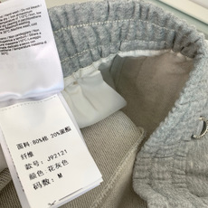 克罗家2026春夏新品!定织空气层松紧腰休闲短裤🩳!!客供定制纯棉面料,手感柔软细腻,舒适透气。上身很有质感,挺括而有型 克罗家2026春夏新品!定织空气层松紧腰休闲短裤🩳!!客供定制纯棉面料,手感柔软细腻,舒适透气。上身很有质感,挺括而有型