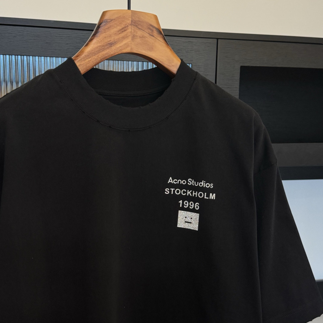 Acne Studios🌟2026年新款夏季短袖🆕采用纯棉面料，手感细腻，超级时尚洋气！码数：XS-XL男女同款