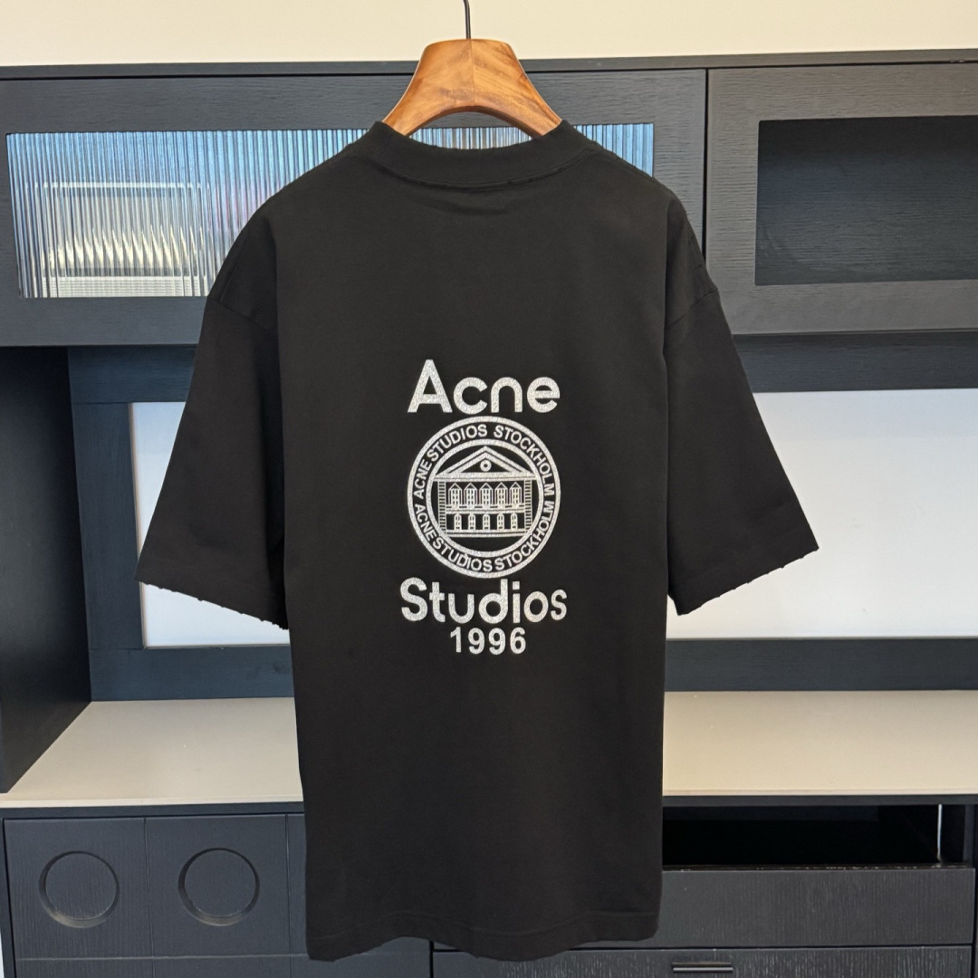 Acne Studios🌟2026年新款夏季短袖🆕采用纯棉面料，手感细腻，超级时尚洋气！码数：XS-XL男女同款