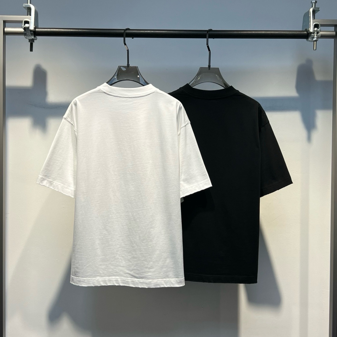 🆕26夏季薄款260克T恤🔥 颜色：黑，白 码数：XS-XL 款号：52205