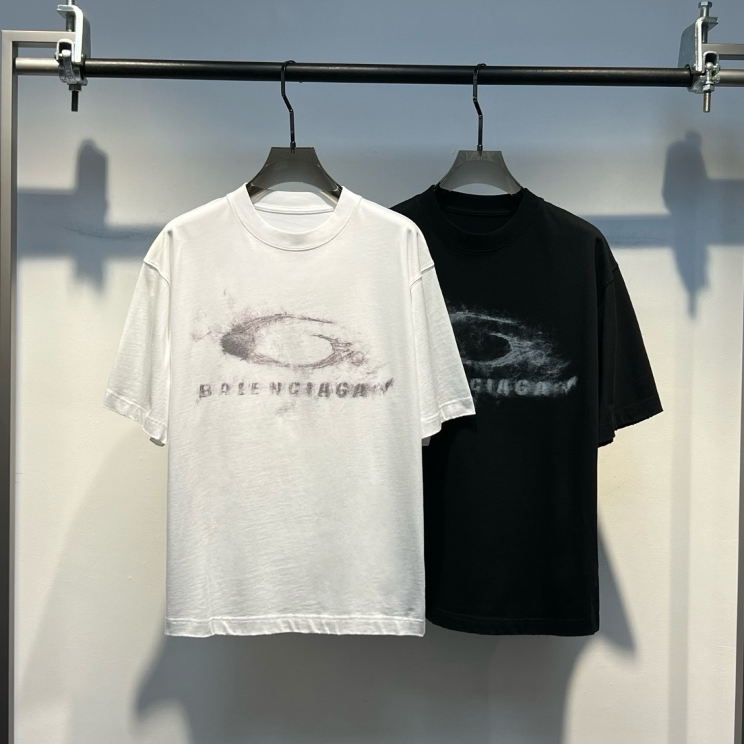 🆕26夏季薄款260克T恤🔥 颜色：黑，白 码数：XS-XL 款号：52205