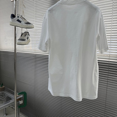 Stone Island 2026春夏系列圆领短袖T恤衫 码数:M-5XL 常规版型 100%长绒棉 亲肤舒 Stone Island 2026春夏系列圆领短袖T恤衫 码数:M-5XL 常规版型 100%长绒棉 亲肤舒