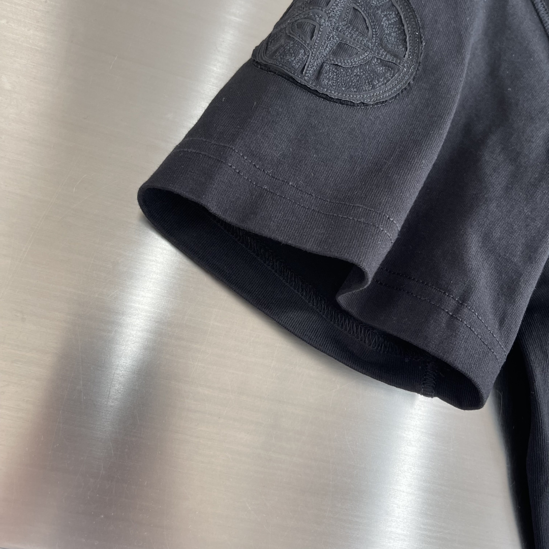 Stone Island      2026春夏系列圆领短袖T恤衫  码数：M-5XL 常规版型 100%长绒棉 亲肤舒