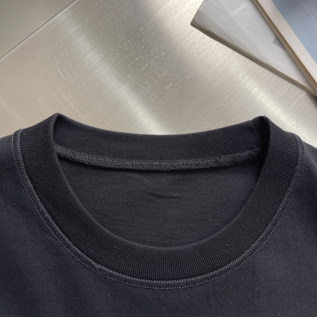 Stone Island      2026春夏系列圆领短袖T恤衫  码数：M-5XL 常规版型 100%长绒棉 亲肤舒