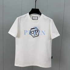 PHILIPP PLEIN SS26春夏新品3D印花标识圆领短袖T恤,正面饰品牌字样+3D六边形印花图案设计,采用高支数 PHILIPP PLEIN SS26春夏新品3D印花标识圆领短袖T恤,正面饰品牌字样+3D六边形印花图案设计,采用高支数
