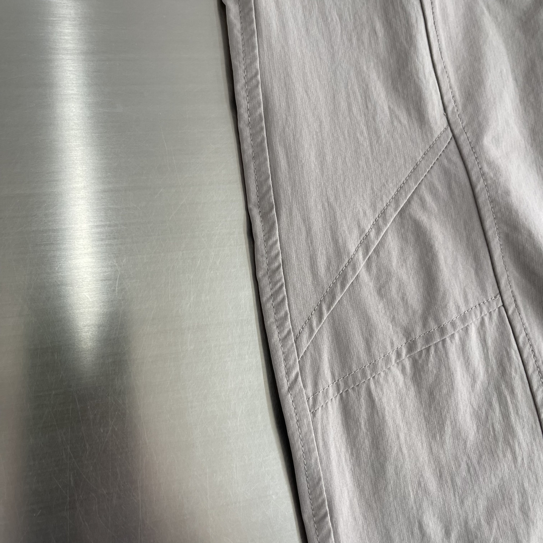 -Dio    26春夏新款夏季休闲裤，进口高定梭织面料，直筒版型 工装风设计，腰部抽绳设计，面料柔软 保型性好 不挑身