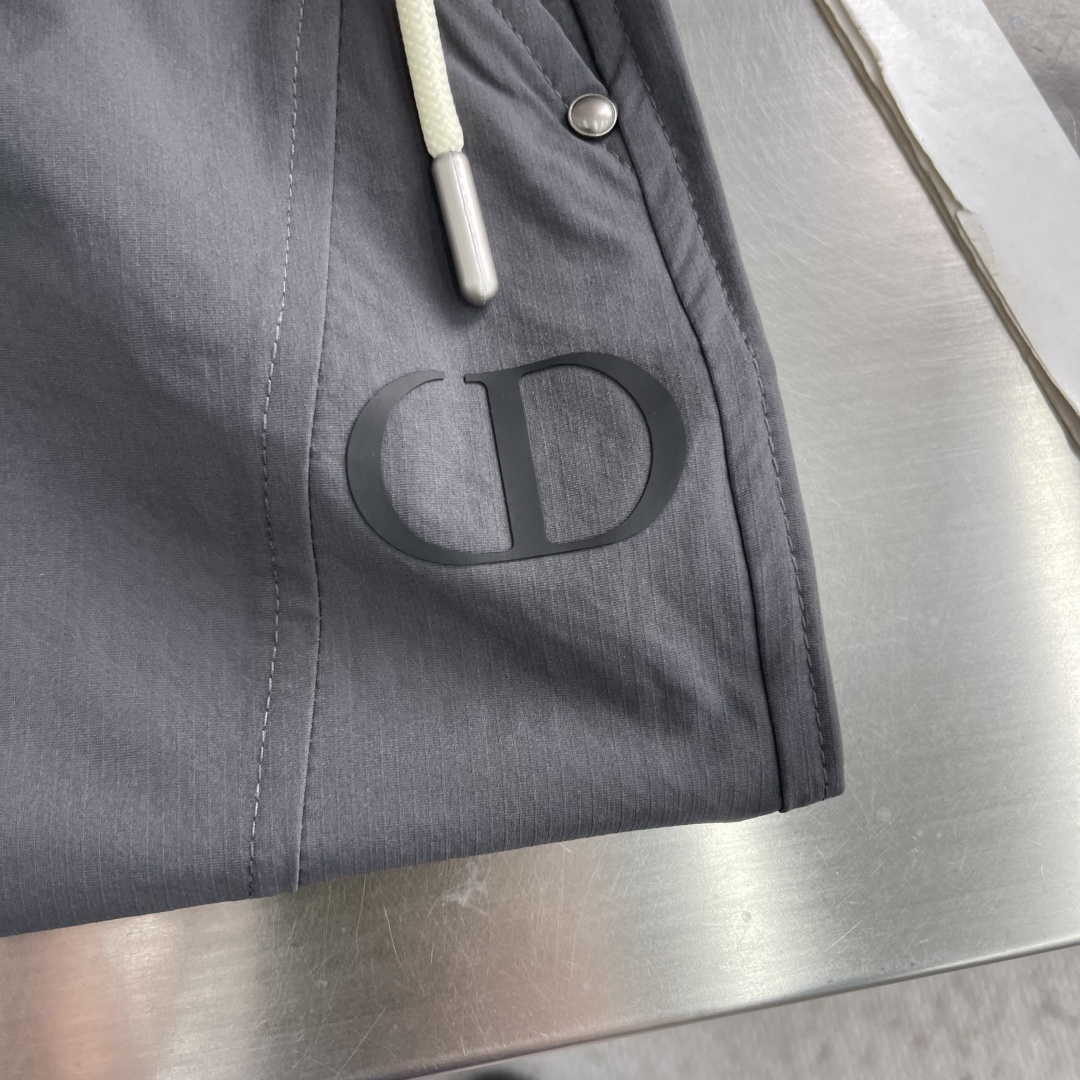 -Dio    26春夏新款夏季休闲裤，进口高定梭织面料，直筒版型 工装风设计，腰部抽绳设计，面料柔软 保型性好 不挑身