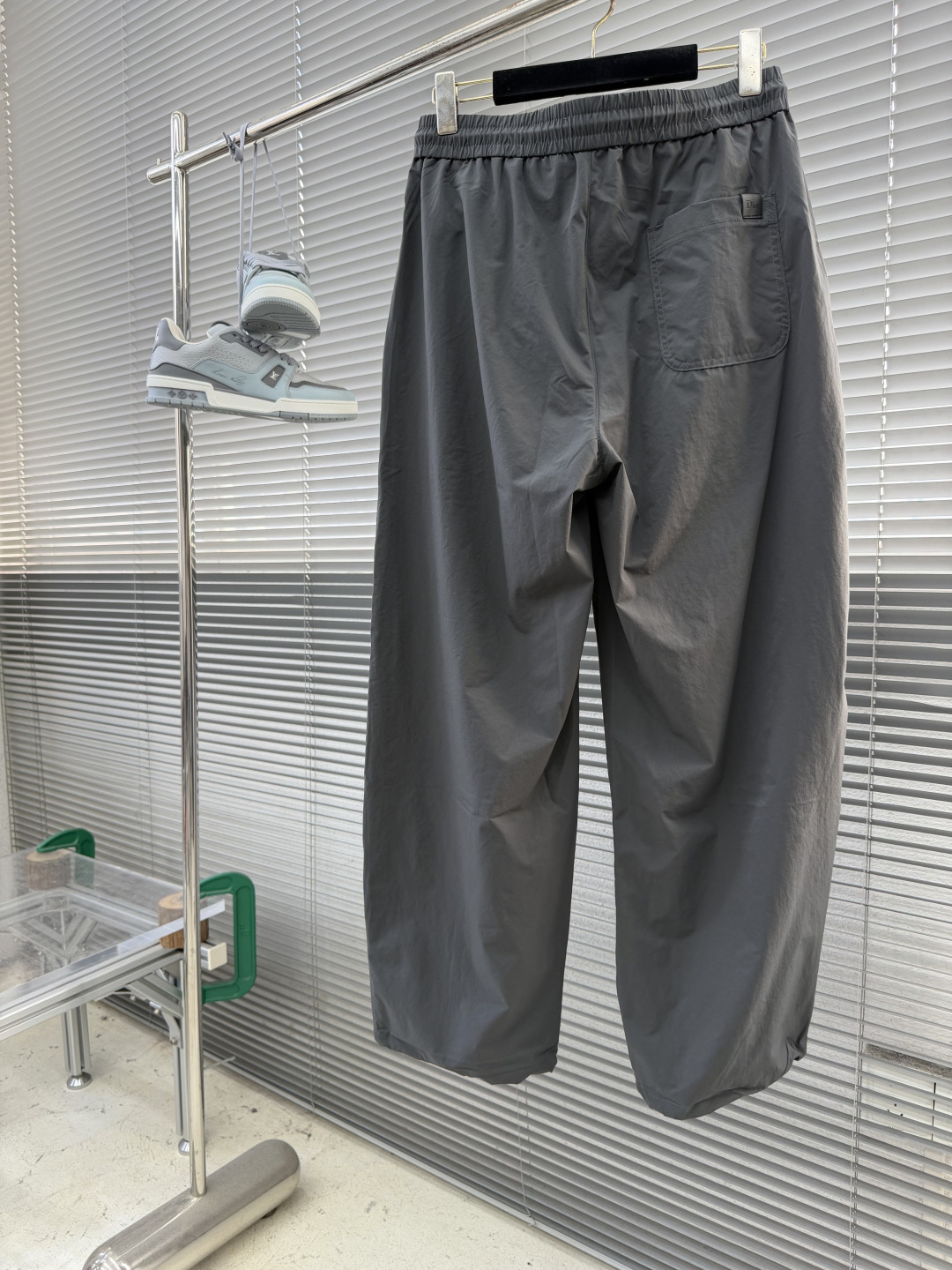 -Dio    26春夏新款夏季休闲裤，进口高定梭织面料，直筒版型 工装风设计，腰部抽绳设计，面料柔软 保型性好 不挑身