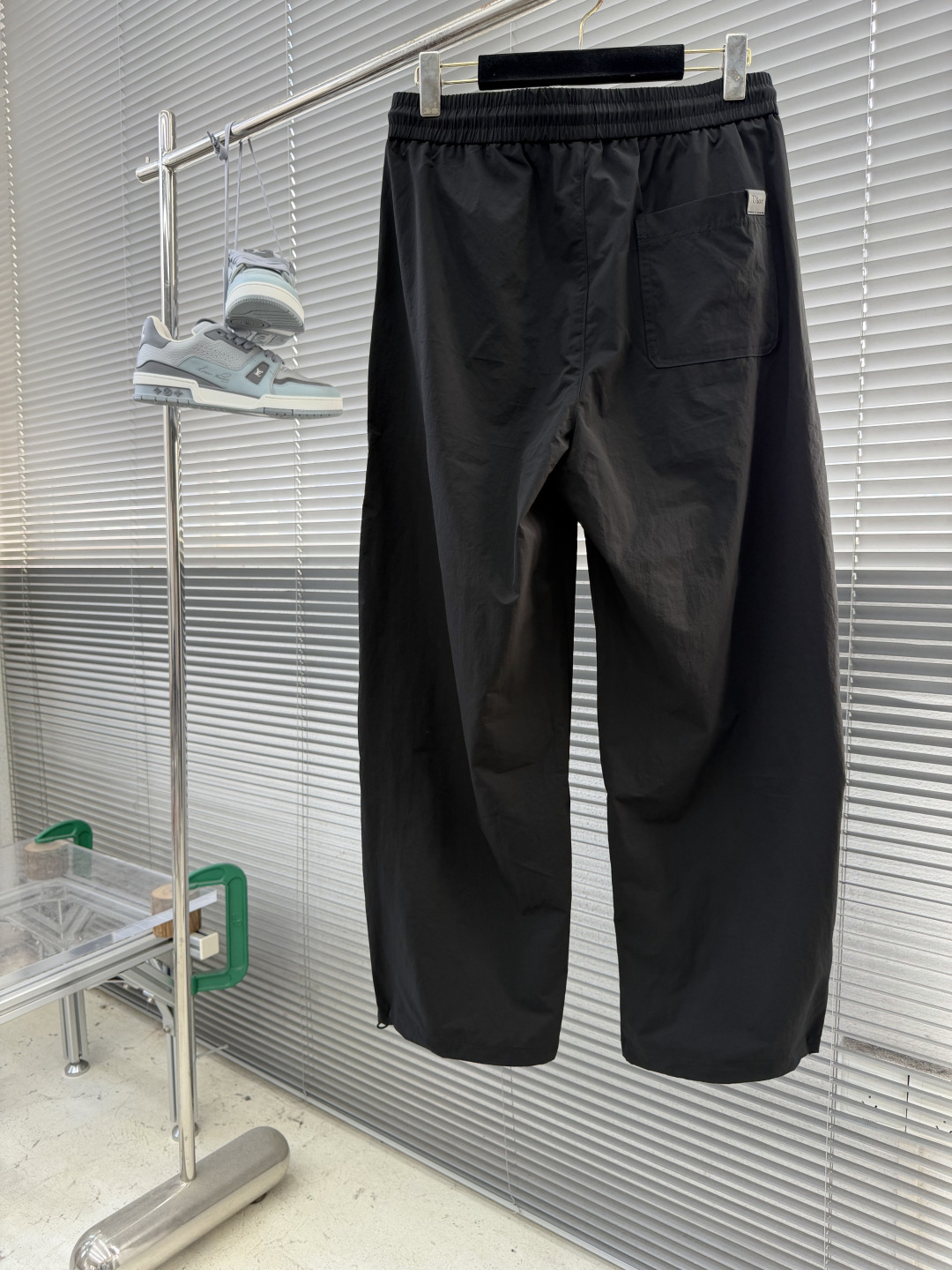 -Dio    26春夏新款夏季休闲裤，进口高定梭织面料，直筒版型 工装风设计，腰部抽绳设计，面料柔软 保型性好 不挑身