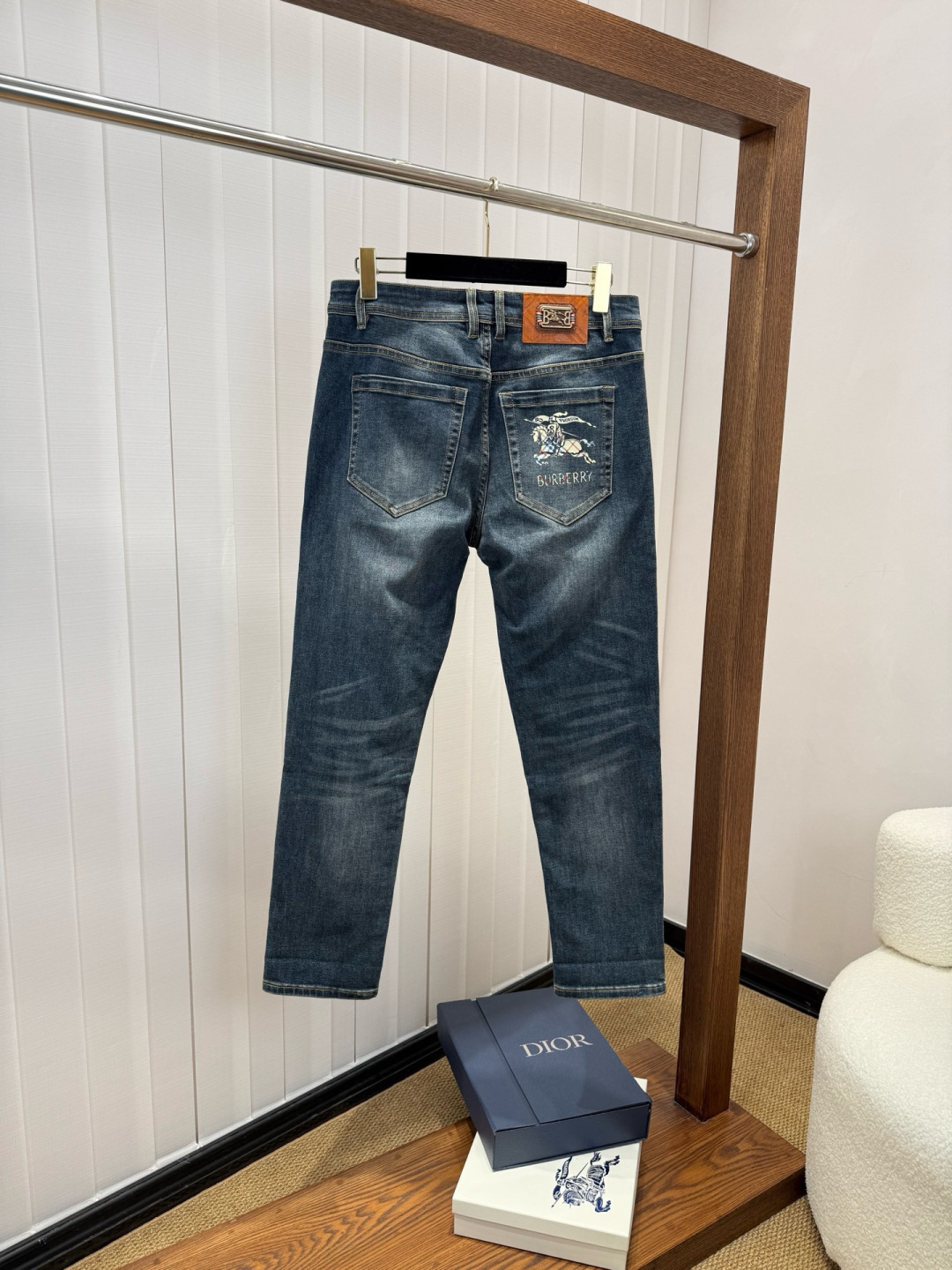巴宝莉 新品上市 FW四季款新款男士休闲牛仔裤，顶级品质！渠道订单，官网同步出售！！原厂订制牛仔全棉材质！适合休闲/正装