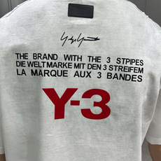 品牌:Y-3 季度:春夏 颜色:黑色 白色 尺码:S-XXL 版型:宽松版 短袖T 成分:100%棉 工艺:激光烫花 P 品牌:Y-3 季度:春夏 颜色:黑色 白色 尺码:S-XXL 版型:宽松版 短袖T 成分:100%棉 工艺:激光烫花 P