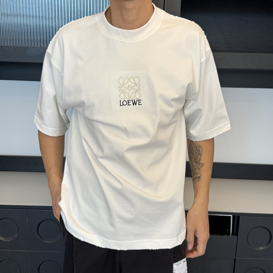 LOEWE🌟2026年新款夏季短袖🆕采用纯棉面料，手感细腻，超级时尚洋气！码数：XS-XL男女同款