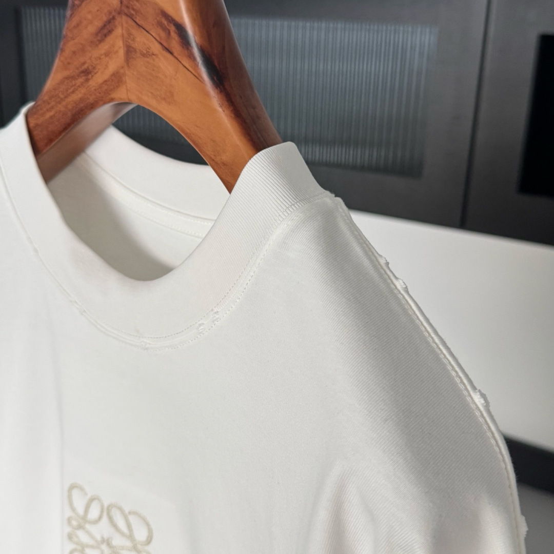 LOEWE🌟2026年新款夏季短袖🆕采用纯棉面料，手感细腻，超级时尚洋气！码数：XS-XL男女同款