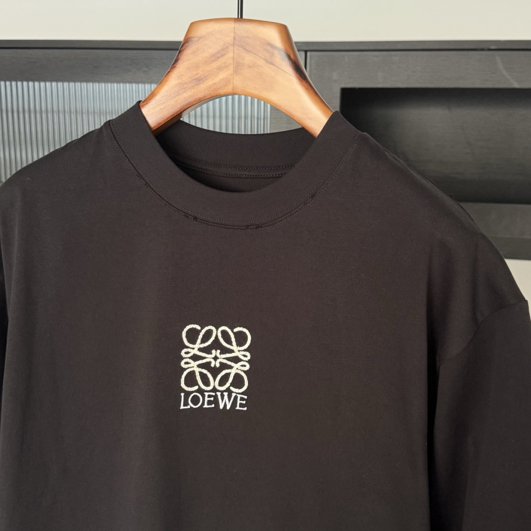 LOEWE🌟2026年新款夏季短袖🆕采用纯棉面料，手感细腻，超级时尚洋气！码数：XS-XL男女同款