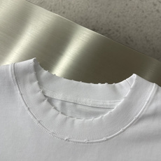 Acne Studios 手写徽标T恤 ,Acne Studios这款26新款手写字母logoT恤,将北欧极简与复古情怀 Acne Studios 手写徽标T恤 ,Acne Studios这款26新款手写字母logoT恤,将北欧极简与复古情怀