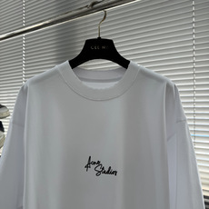 Acne Studios 手写徽标T恤 ,Acne Studios这款26新款手写字母logoT恤,将北欧极简与复古情怀 Acne Studios 手写徽标T恤 ,Acne Studios这款26新款手写字母logoT恤,将北欧极简与复古情怀