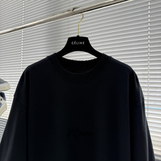 Acne Studios 手写徽标T恤 ,Acne Studios这款26新款手写字母logoT恤,将北欧极简与复古情怀 Acne Studios 手写徽标T恤 ,Acne Studios这款26新款手写字母logoT恤,将北欧极简与复古情怀