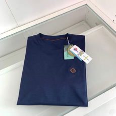 Loro piana1981春夏最新款短袖T恤衫 面料控推荐 让整体凸显细节质感!简约的设计 对面料 版型 细节点缀 要 Loro piana1981春夏最新款短袖T恤衫 面料控推荐 让整体凸显细节质感!简约的设计 对面料 版型 细节点缀 要