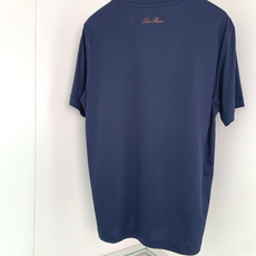 Loro piana1981春夏最新款短袖T恤衫 面料控推荐 让整体凸显细节质感!简约的设计 对面料 版型 细节点缀 要 Loro piana1981春夏最新款短袖T恤衫 面料控推荐 让整体凸显细节质感!简约的设计 对面料 版型 细节点缀 要