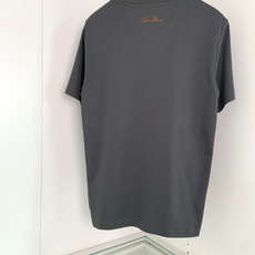 Loro piana1981春夏最新款短袖T恤衫 面料控推荐 让整体凸显细节质感!简约的设计 对面料 版型 细节点缀 要 Loro piana1981春夏最新款短袖T恤衫 面料控推荐 让整体凸显细节质感!简约的设计 对面料 版型 细节点缀 要