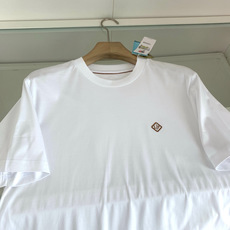 Loro piana1981春夏最新款短袖T恤衫 面料控推荐 让整体凸显细节质感!简约的设计 对面料 版型 细节点缀 要 Loro piana1981春夏最新款短袖T恤衫 面料控推荐 让整体凸显细节质感!简约的设计 对面料 版型 细节点缀 要