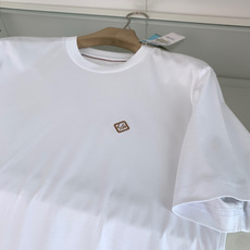 Loro piana1981春夏最新款短袖T恤衫 面料控推荐 让整体凸显细节质感!简约的设计 对面料 版型 细节点缀 要 Loro piana1981春夏最新款短袖T恤衫 面料控推荐 让整体凸显细节质感!简约的设计 对面料 版型 细节点缀 要