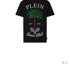 PHILIPP PLEIN SS26春夏新品Tennis Club印花标识短袖T恤,正面饰有棕榈树、网球拍和“Tenni PHILIPP PLEIN SS26春夏新品Tennis Club印花标识短袖T恤,正面饰有棕榈树、网球拍和“Tenni