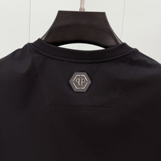 PHILIPP PLEIN SS26春夏新品Tennis Club印花标识短袖T恤,正面饰有棕榈树、网球拍和“Tenni PHILIPP PLEIN SS26春夏新品Tennis Club印花标识短袖T恤,正面饰有棕榈树、网球拍和“Tenni