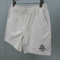 Moncler.蒙口 26夏季新品条纹刺绣徽章再生尼龙四分休闲短裤,正面左侧下摆饰有新季元素条纹刺绣logo标识、背面袋 Moncler.蒙口 26夏季新品条纹刺绣徽章再生尼龙四分休闲短裤,正面左侧下摆饰有新季元素条纹刺绣logo标识、背面袋