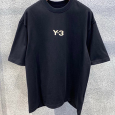 新款🌟Y3,采用进口棉材质制作而成,柔软的面料触感,贴身穿着亲肤舒适,胸前经典的贴布压胶Y-3字母图案设计,非常的新颖且 新款🌟Y3,采用进口棉材质制作而成,柔软的面料触感,贴身穿着亲肤舒适,胸前经典的贴布压胶Y-3字母图案设计,非常的新颖且