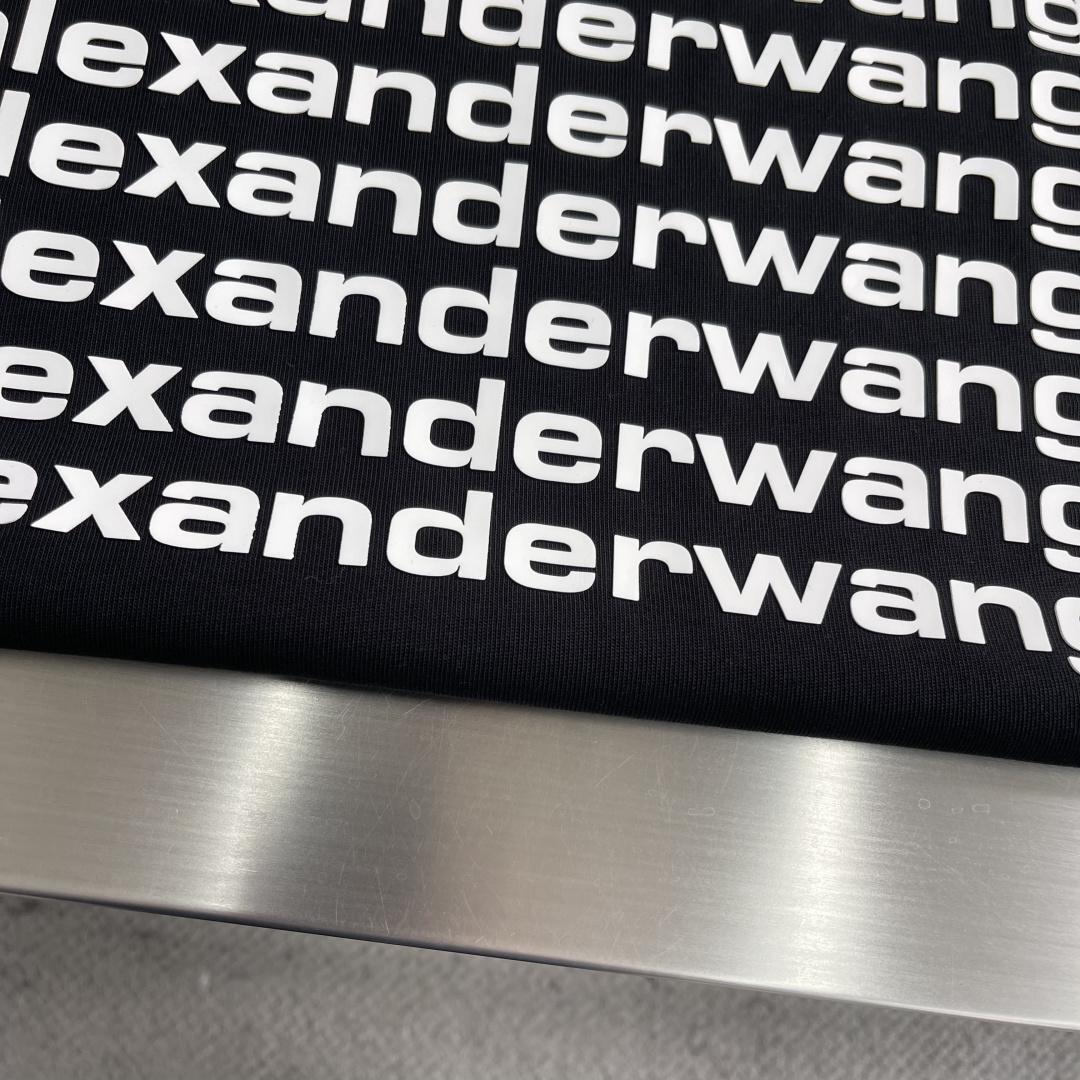 WANG 大王  2026春夏新款.做工精细完美.面料独家定制定染270g柔软舒适且不变形. Oversize宽松版型.