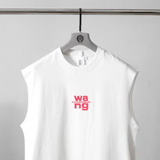 品牌:WANG 季度:2026春夏 颜色:黑色 白色 尺码:XS-XL 版型:宽松阔版 背心 成分:100%棉 工艺 品牌:WANG 季度:2026春夏 颜色:黑色 白色 尺码:XS-XL 版型:宽松阔版 背心 成分:100%棉 工艺