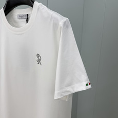 Stefano Ricci·史蒂芬劳尼治 SS26春夏新品SR铆钉缀饰短袖T恤,正面SR铆钉点状装饰,左侧袖边+背面品刺 Stefano Ricci·史蒂芬劳尼治 SS26春夏新品SR铆钉缀饰短袖T恤,正面SR铆钉点状装饰,左侧袖边+背面品刺
